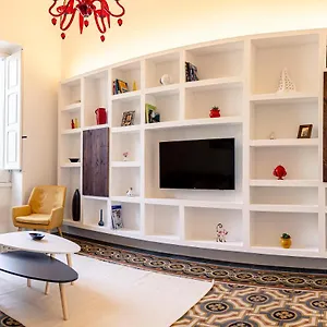 https://designer-apartment.lecce-hotels.com